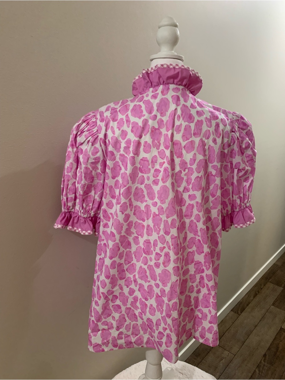 entro Pink and White Floral Ruffle Blouse - Picture 2 of 3